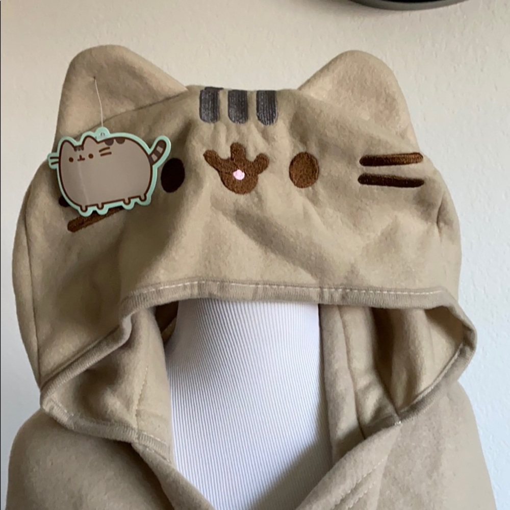Pusheen cape